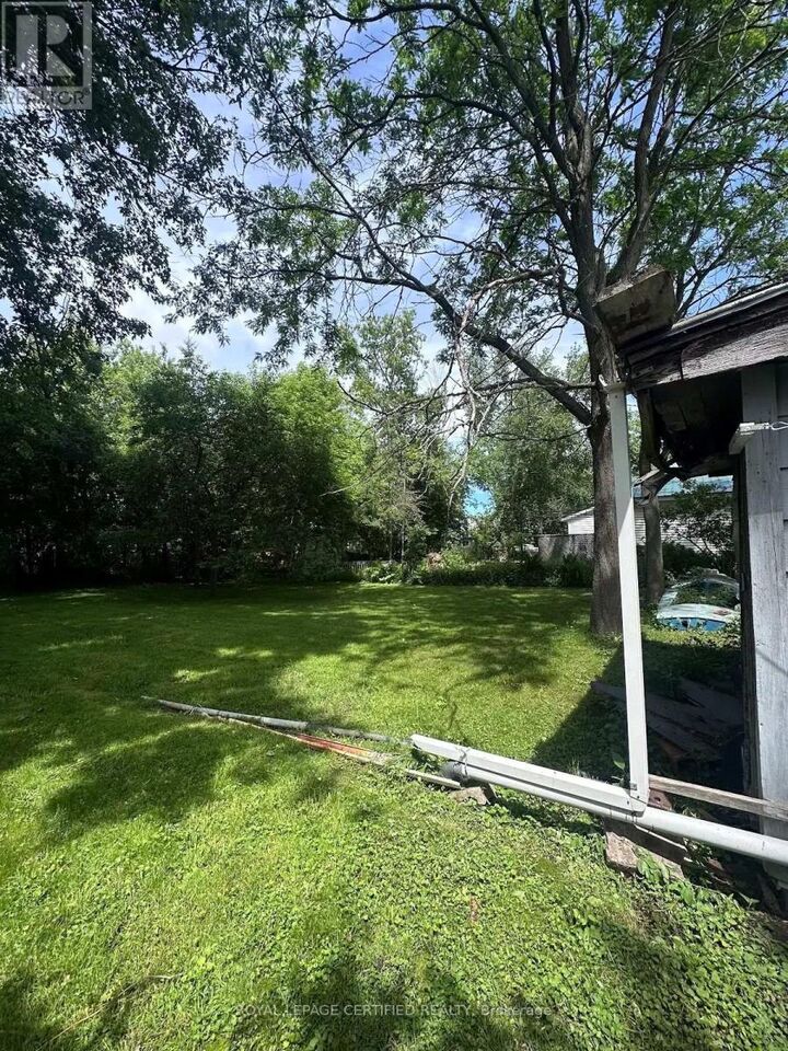 Property Photo:  8 Bush Street  ON L0K 1E0 