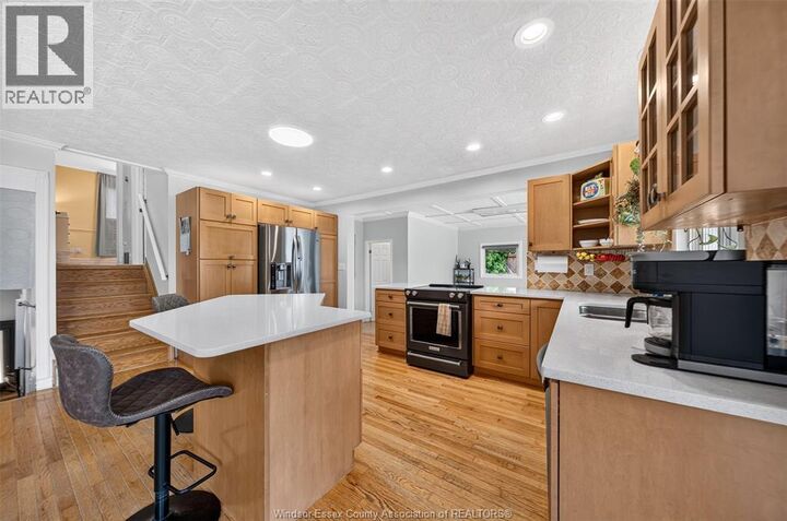 Property Photo: 2 Earl Court ON N8M 3E1