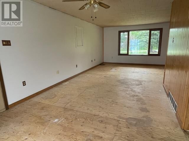 Property Photo:  588 Thiel Rd  ON P8N 3G2 
