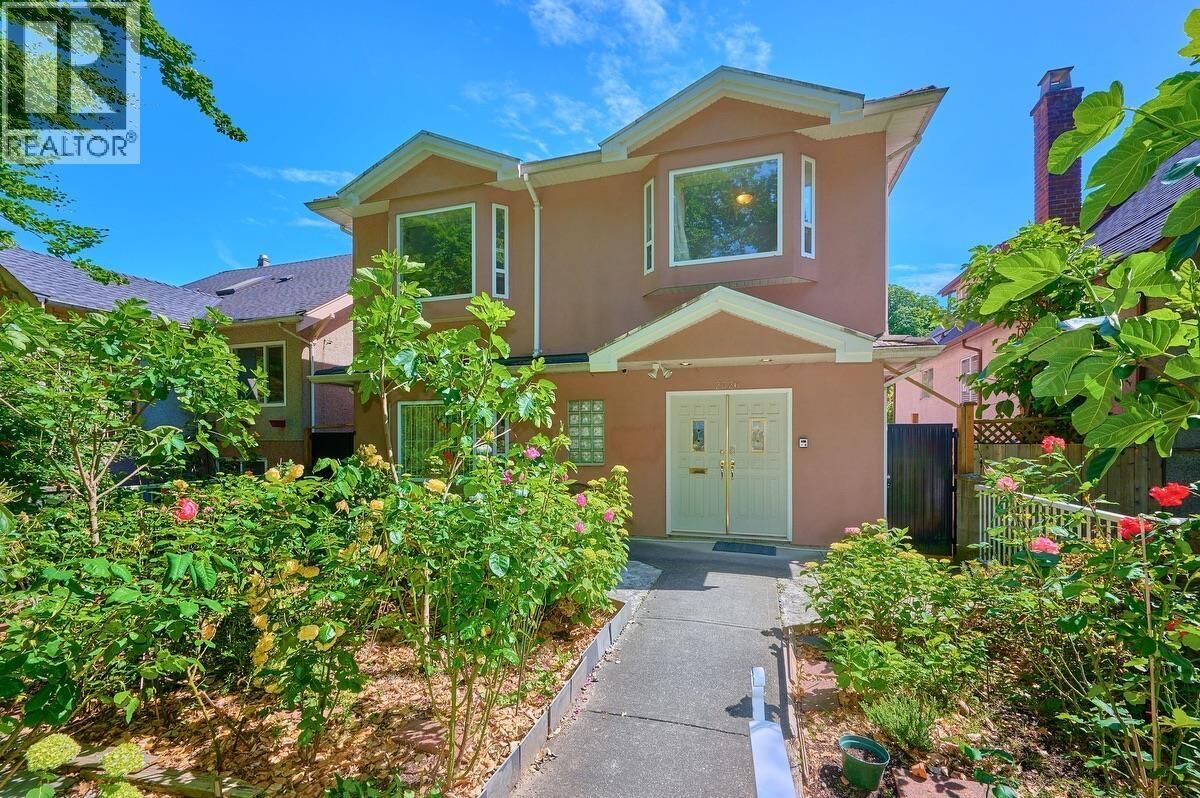 Property Photo:  2326 Charles Street  BC V5L 2V5 