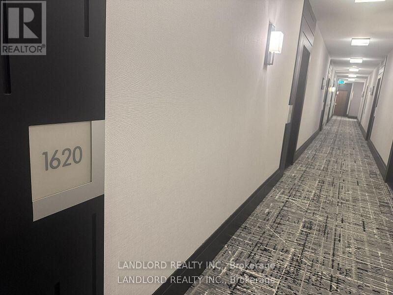 Property Photo:  111 Elizabeth Street 1620  ON M5G 1P7 