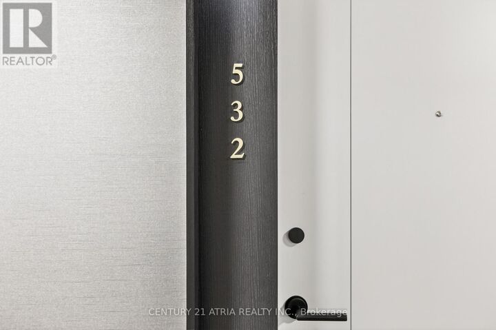 Property Photo: 858 Dupont Street 532 ON M6G 0C1