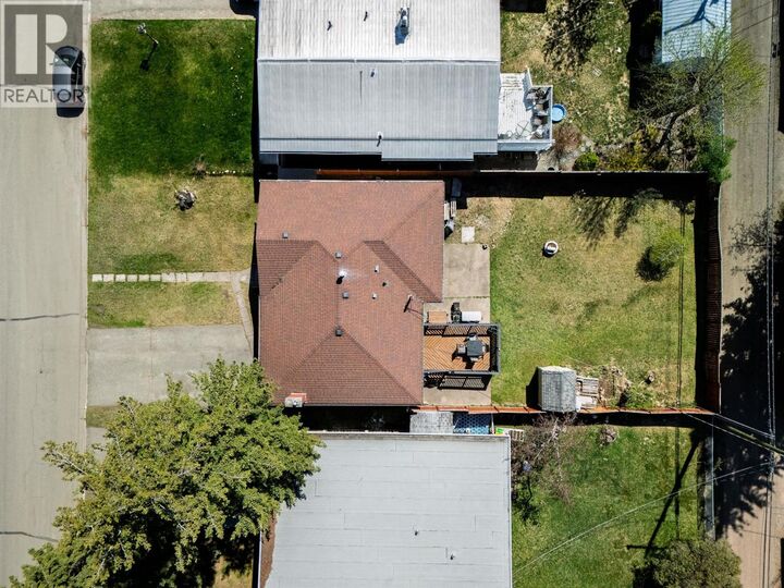 Property Photo: 243 Nicholson Street BC V2M 3L8