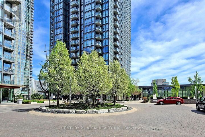 Property Photo: 11 Brunel Court 3910 ON M5V 3Y3