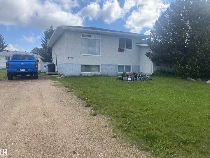 5713 44A Street — photo 1