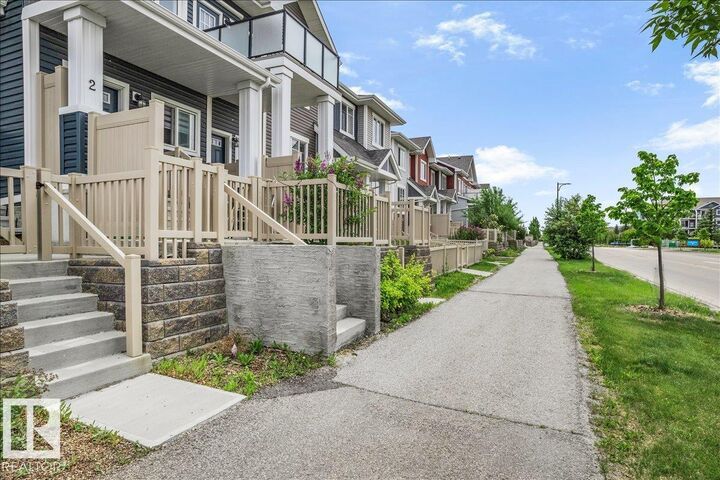 Property Photo: 2905 141 Street SW 3 AB T6W 3M4