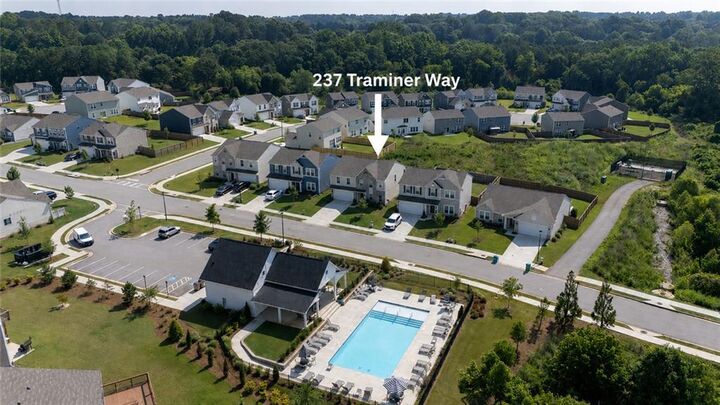 Property Photo: 237 Traminer Way GA 30517