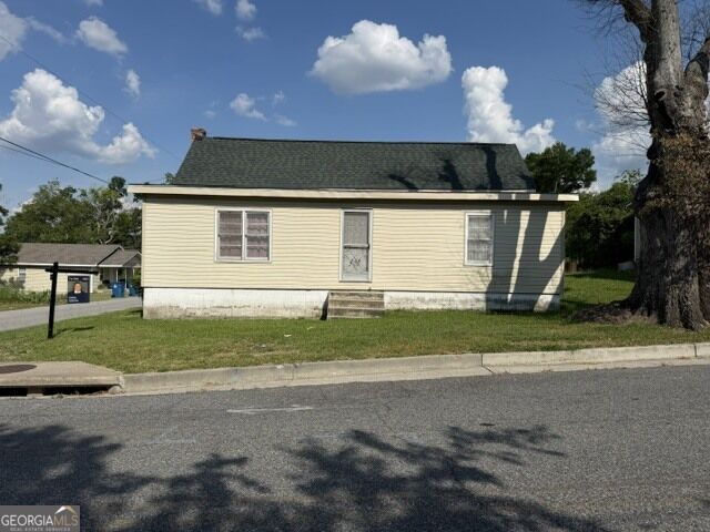 Property Photo: 209 Montgomery Street GA 30474