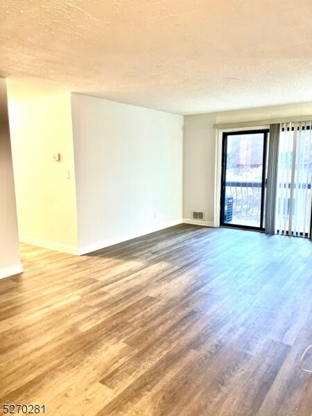 Property Photo:  1150 W St George B44  NJ 07036 