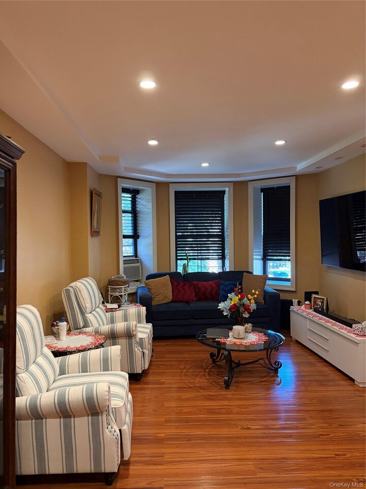 Property Photo: 758 Brady Avenue 112 NY 10465