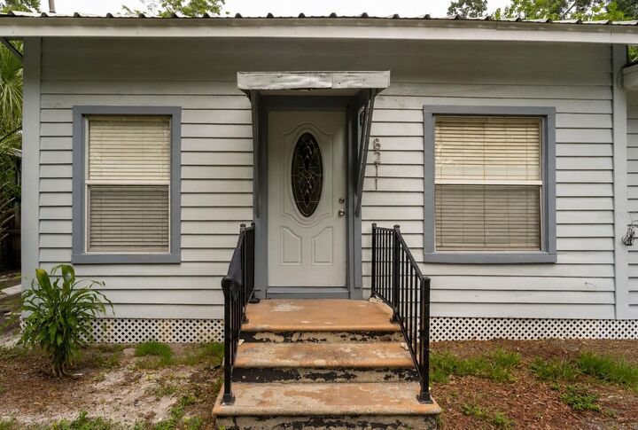 Property Photo:  8211 N 10th Street  FL 33604 