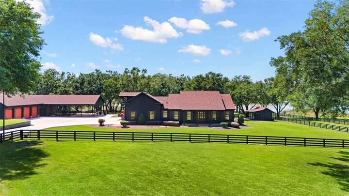 Property Photo: 9751 Quiet Lane FL 34787