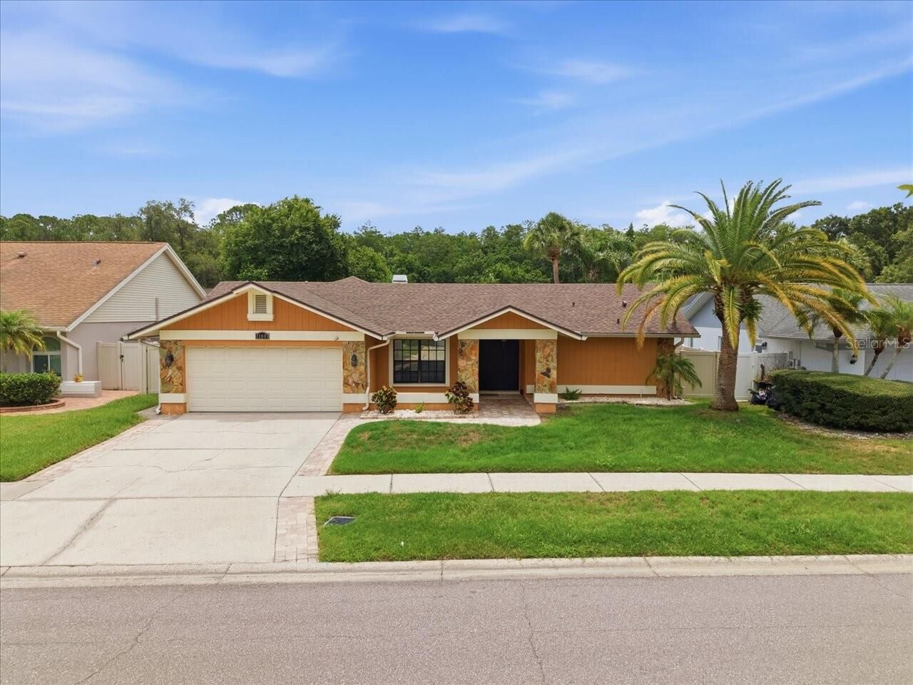 Property Photo:  11803 Sweetpea Court  FL 33635 