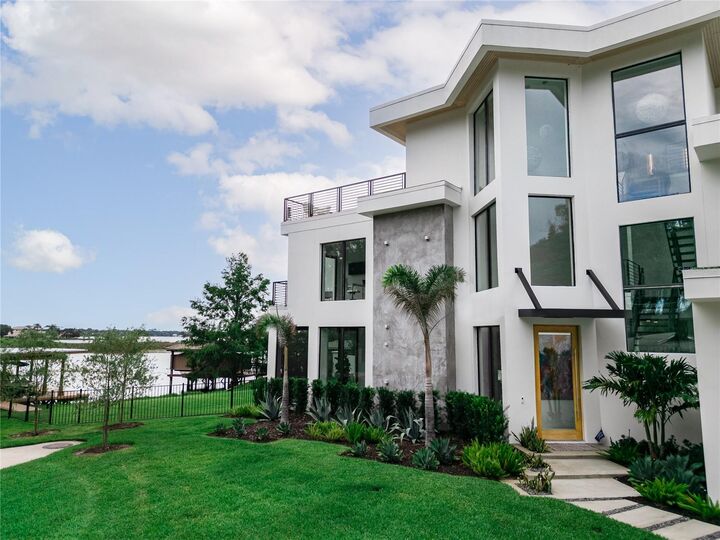 Property Photo: 9061 Ron Den Lane FL 34786