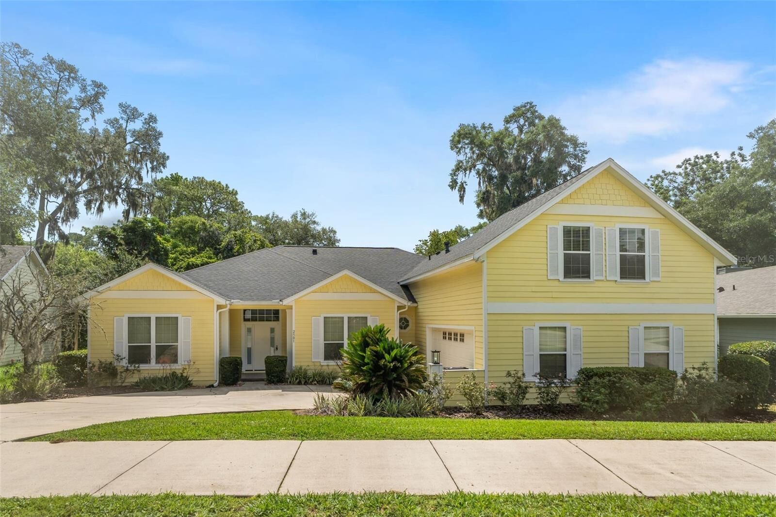 Property Photo:  2501 NW 91st Drive  FL 32606 