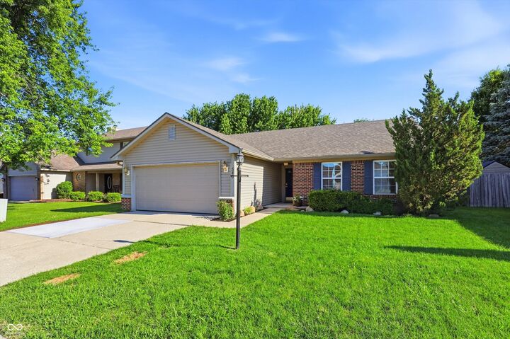 Property Photo: 546 E Pine Ridge Drive IN 46074