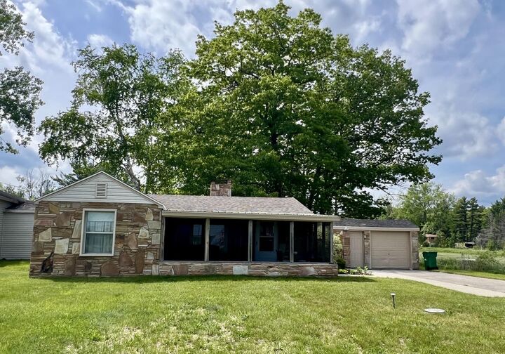 Property Photo: 3325 N US-23 N MI 48750-9589