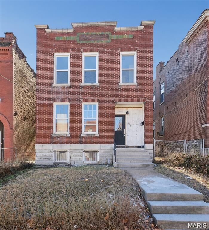 Property Photo:  816 McLaran Avenue  MO 63147 