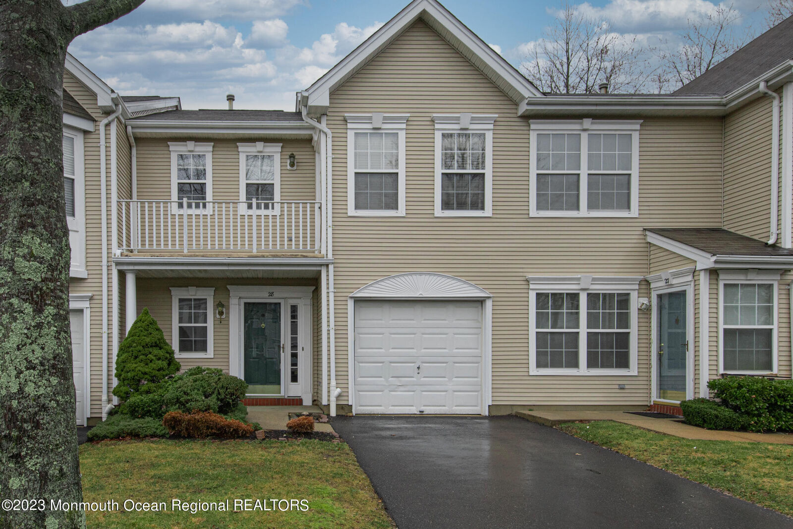 Property Photo:  28 Picket Place  NJ 07728 