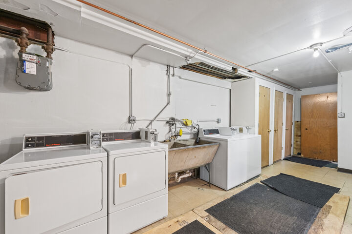 Property Photo:  3848 W 47th Street 2se  IL 60632 