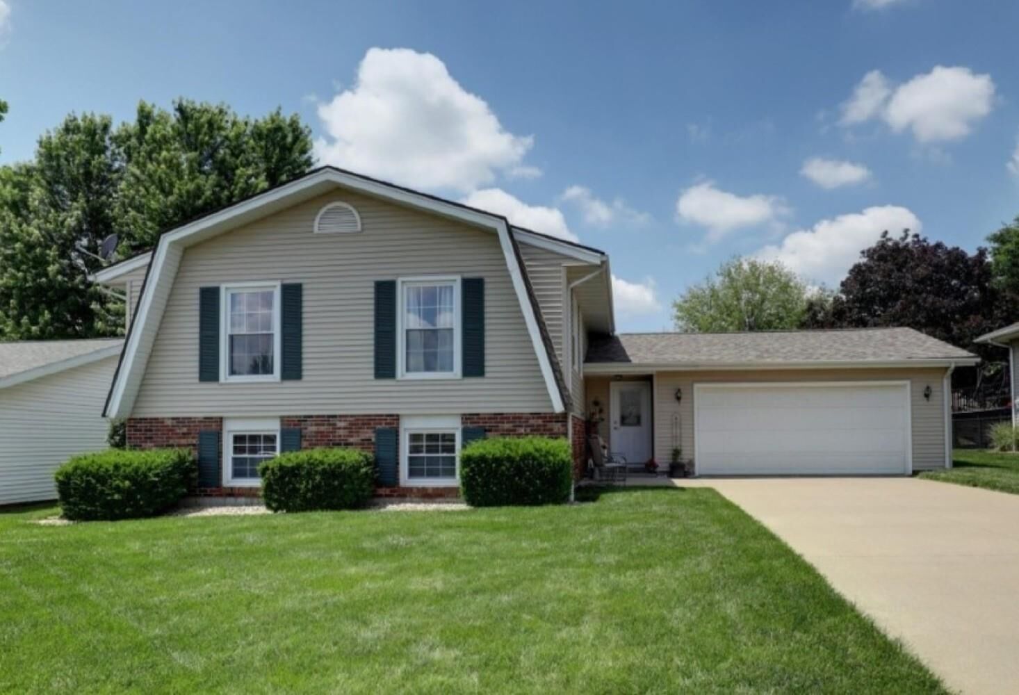 Property Photo:  518 S 43rd Street  IL 62305 