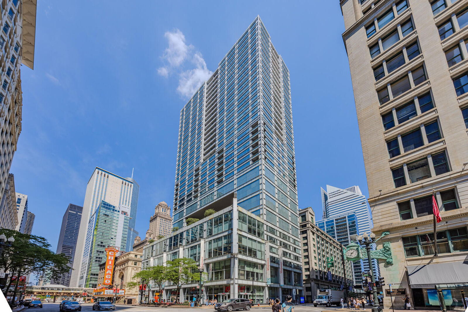 Property Photo: 8 E Randolph Street 1803 IL 60601