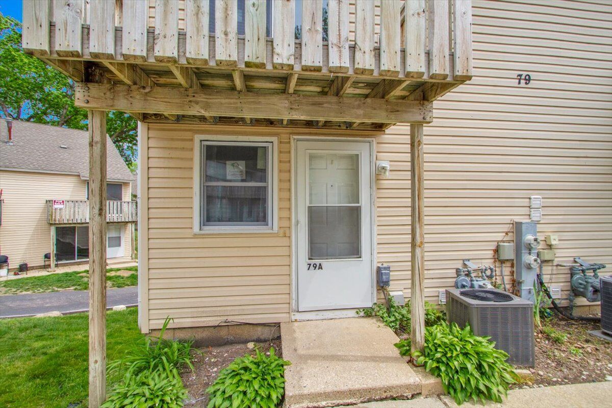 Property Photo: 79 Maude Avenue IL 60020