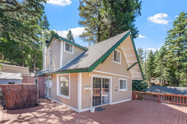 Property Photo:  724 Buckingham  CA 92352 