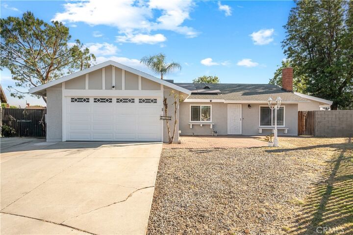 Property Photo:  25141 Silent Creek  CA 92553 