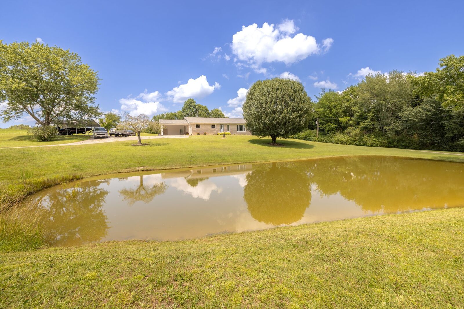 Property Photo: 34 Dunn Rd TN 38468
