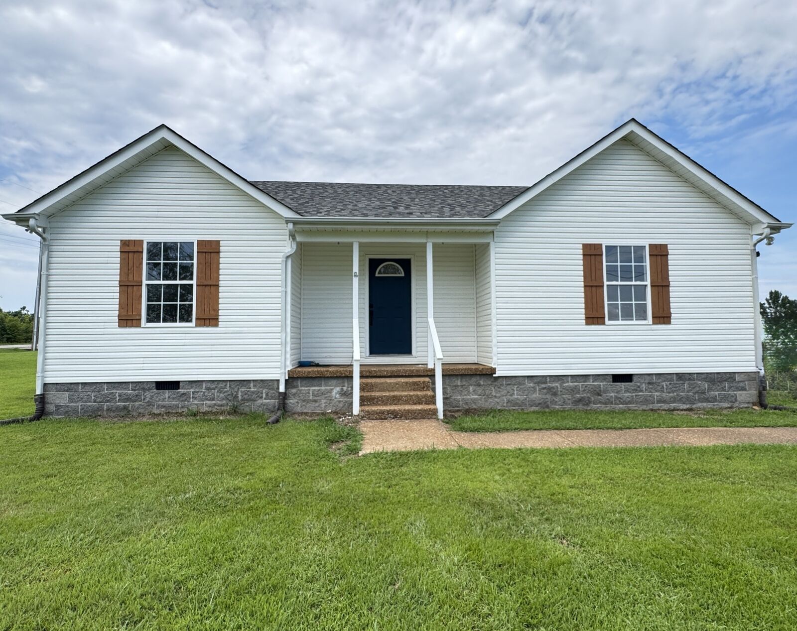 Property Photo:  103 Robin Hood Rd  TN 38462 