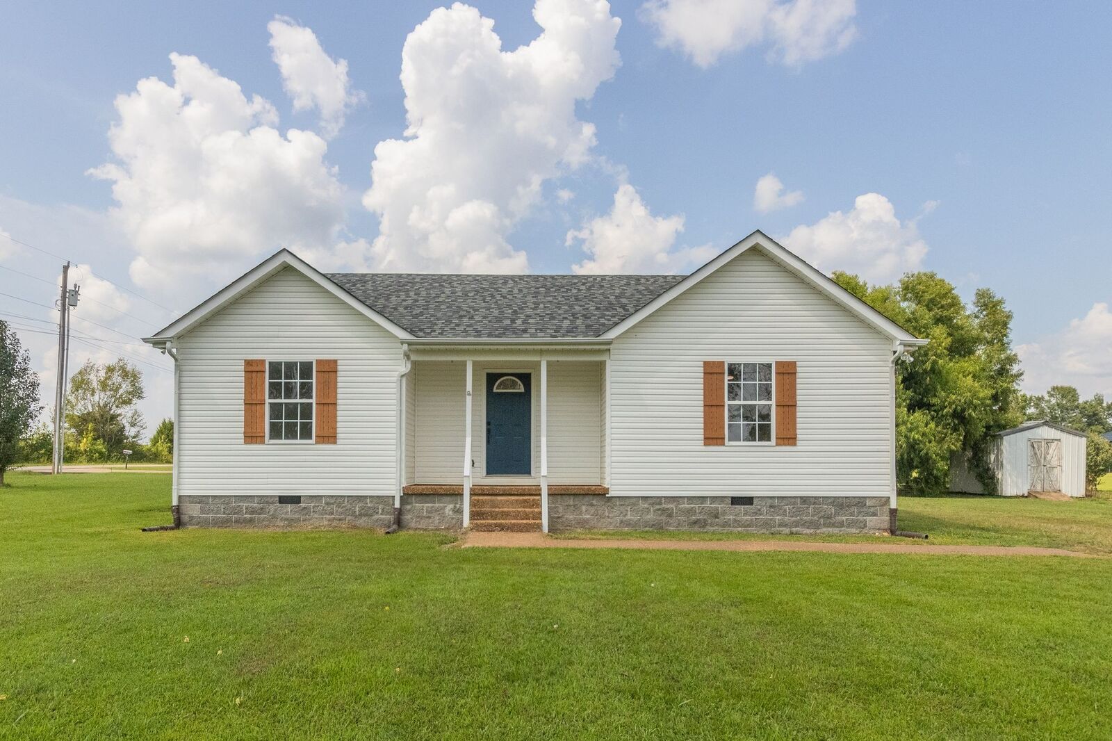 Property Photo:  103 Robin Hood Rd  TN 38462 