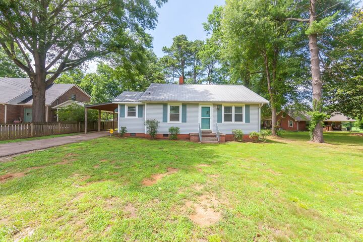 Property Photo: 371 Bolivar Hwy TN 38301