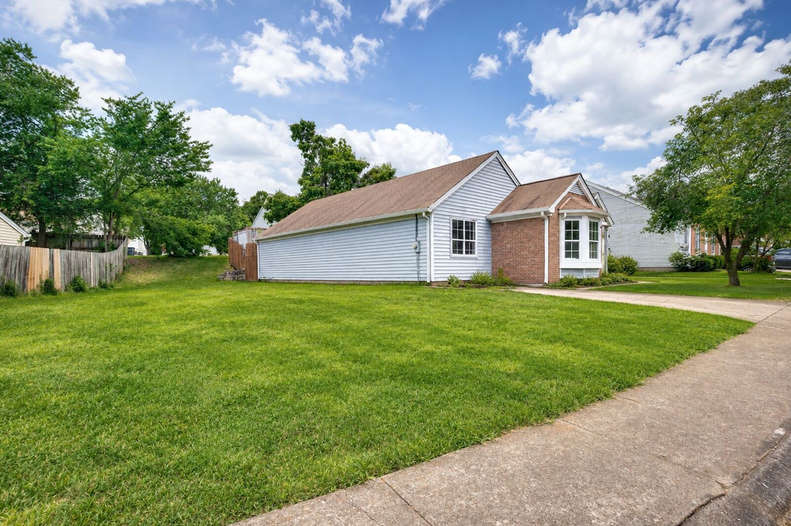 Property Photo:  614 Poplar Pl  TN 37216 