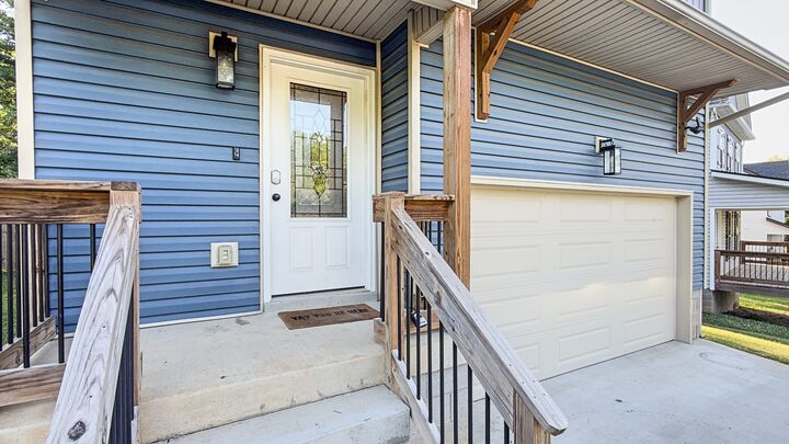 Property Photo:  414B Oak St  TN 37042 