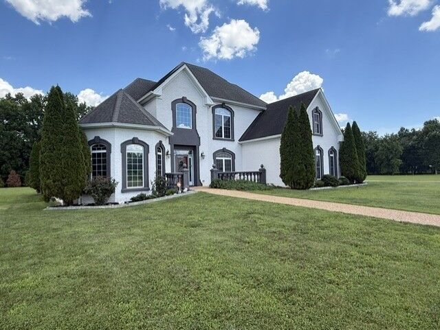 Property Photo: 865 Butts Dr TN 37042