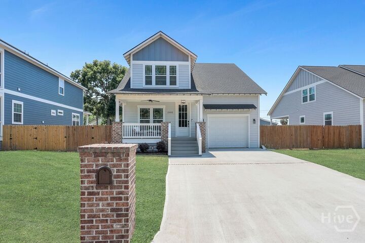 Property Photo:  2005 E 38th Street  GA 31404 