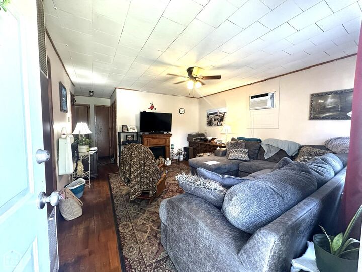 Property Photo: 604 W Baldwin Street AR 72450