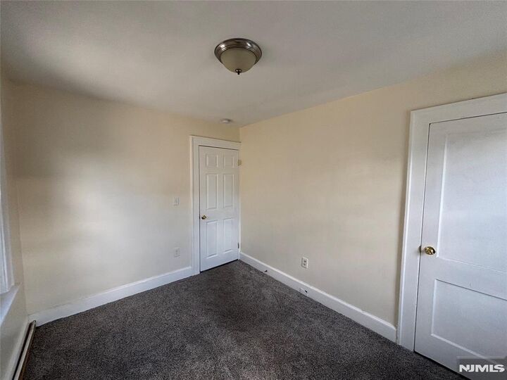 Property Photo:  271 Vermont Avenue  NJ 07111 