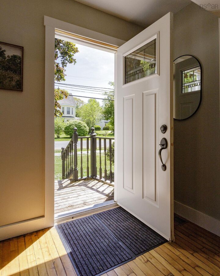 Property Photo:  160 Cottage St  NS B0P 1E0 
