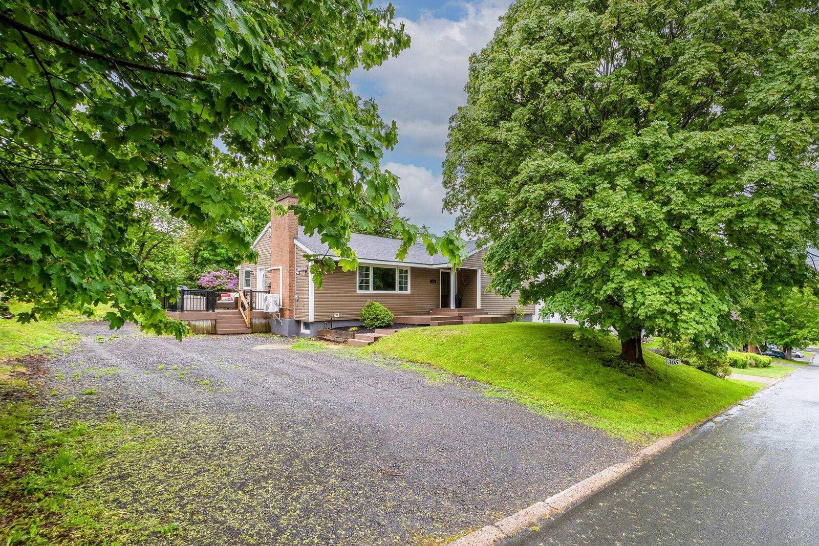 Property Photo:  305 Fraser Street  NS B2H 4J8 