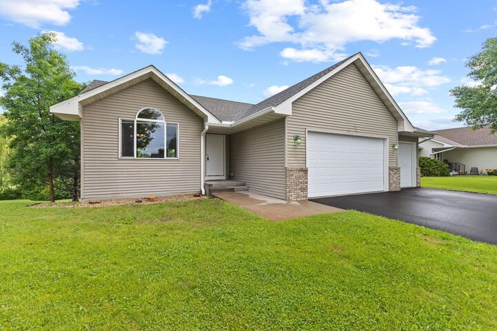 Property Photo:  820 6th Street NW  MN 55358 
