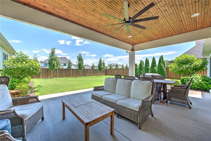 Property Photo:  4301 S 86th Street  AR 72713 