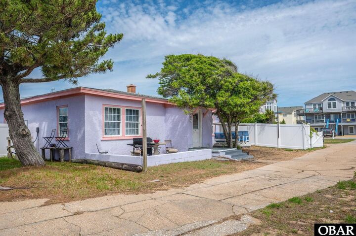 Property Photo: 207 E Oregon Avenue NC 27948