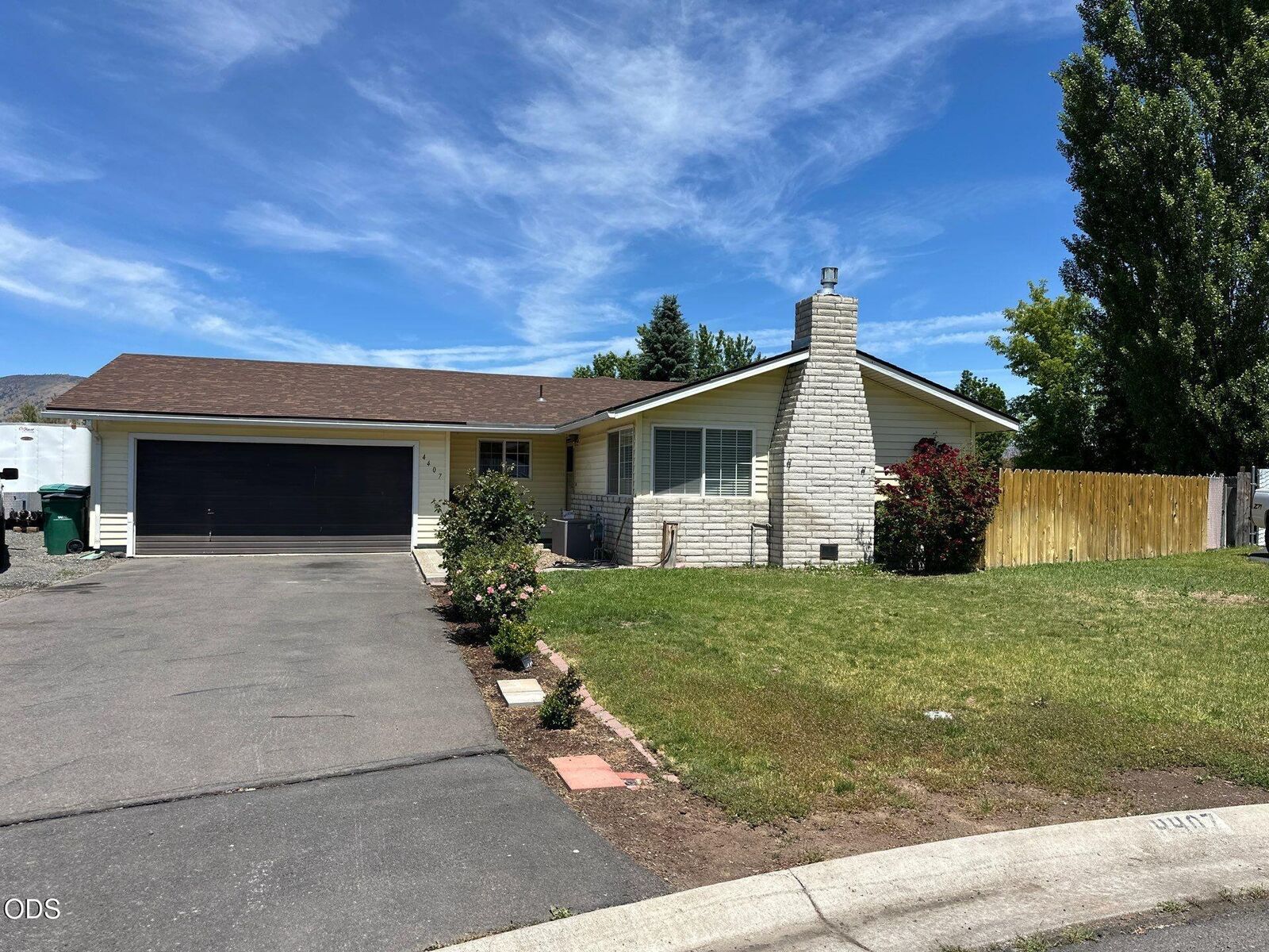 Property Photo: 4407 N Meadows Court N OR 97603