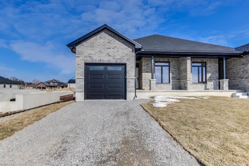 Property Photo: 383 Argyle Avenue ON N4B 0B2