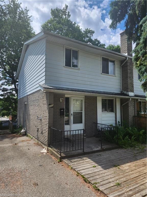 Property Photo:  103 Dalegrove Drive  ON N2M 2G6 