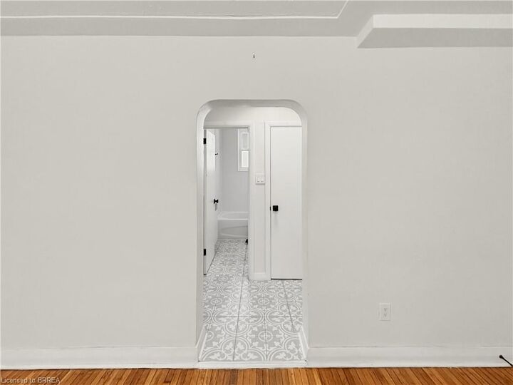 Property Photo:  11 Sheridan Street 1  ON N3T 2P7 