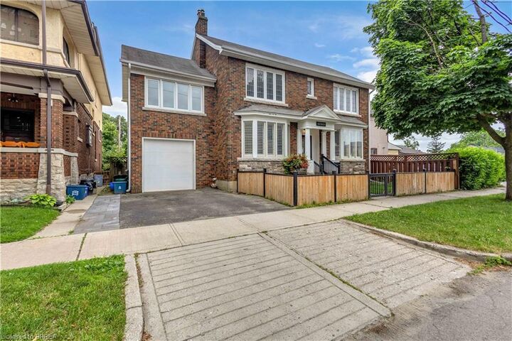 Property Photo:  41 Waterloo Street  ON N3T 3R6 