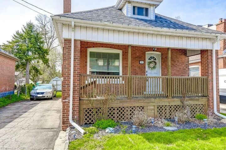 Property Photo:  30 East 15th Street  ON L9A 4E7 